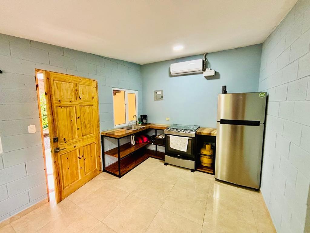 Hostal Camila'S Tamanique Экстерьер фото